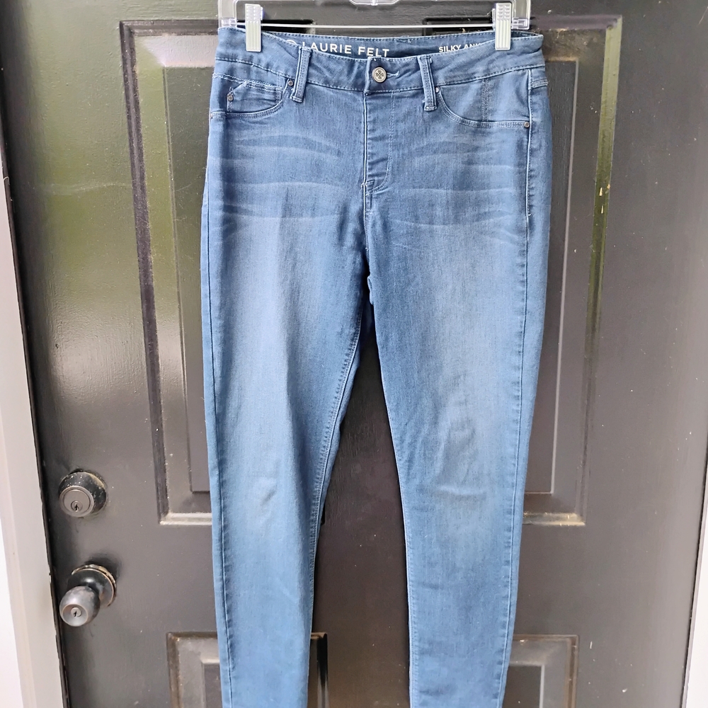 Laurie Felt Blue Cropped Ankle Jeans